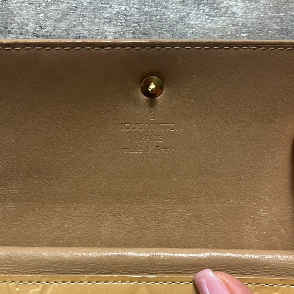 LOUIS VUITTON Bronze Vernis Monogram Porte Tresor Long Wallet - Picture 3 of 11